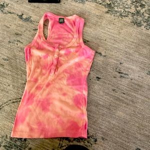 Tie die tank